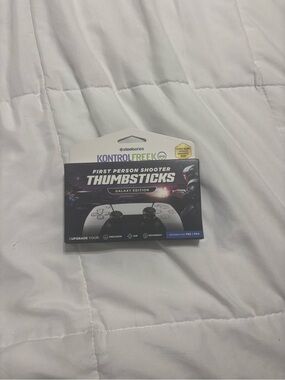 KontrolFreek Galaxy Edition FPS Thumbsticks - Black/White